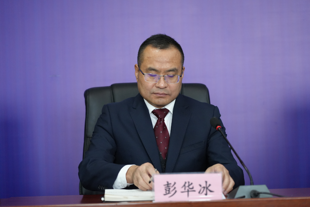 2146800121.jpg 2146800121.jpg